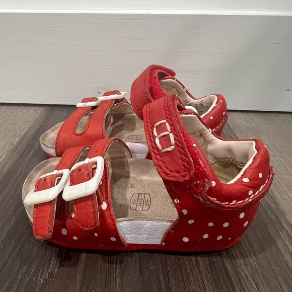 Clarks Sandals - Picture 3 of 8